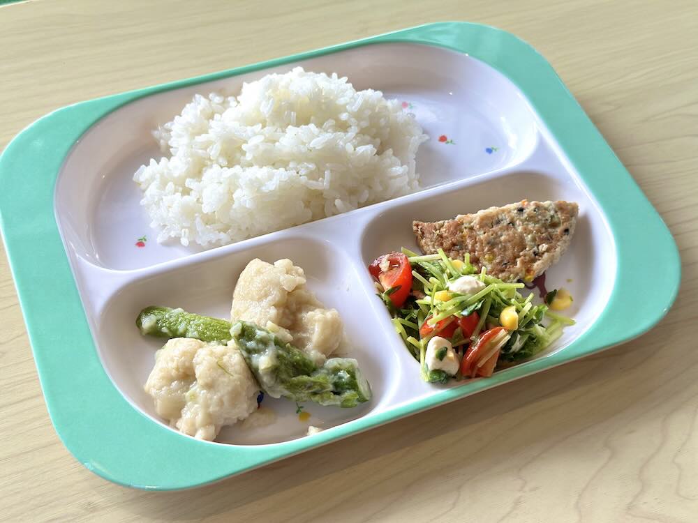 にじいろで提供している手作り給食